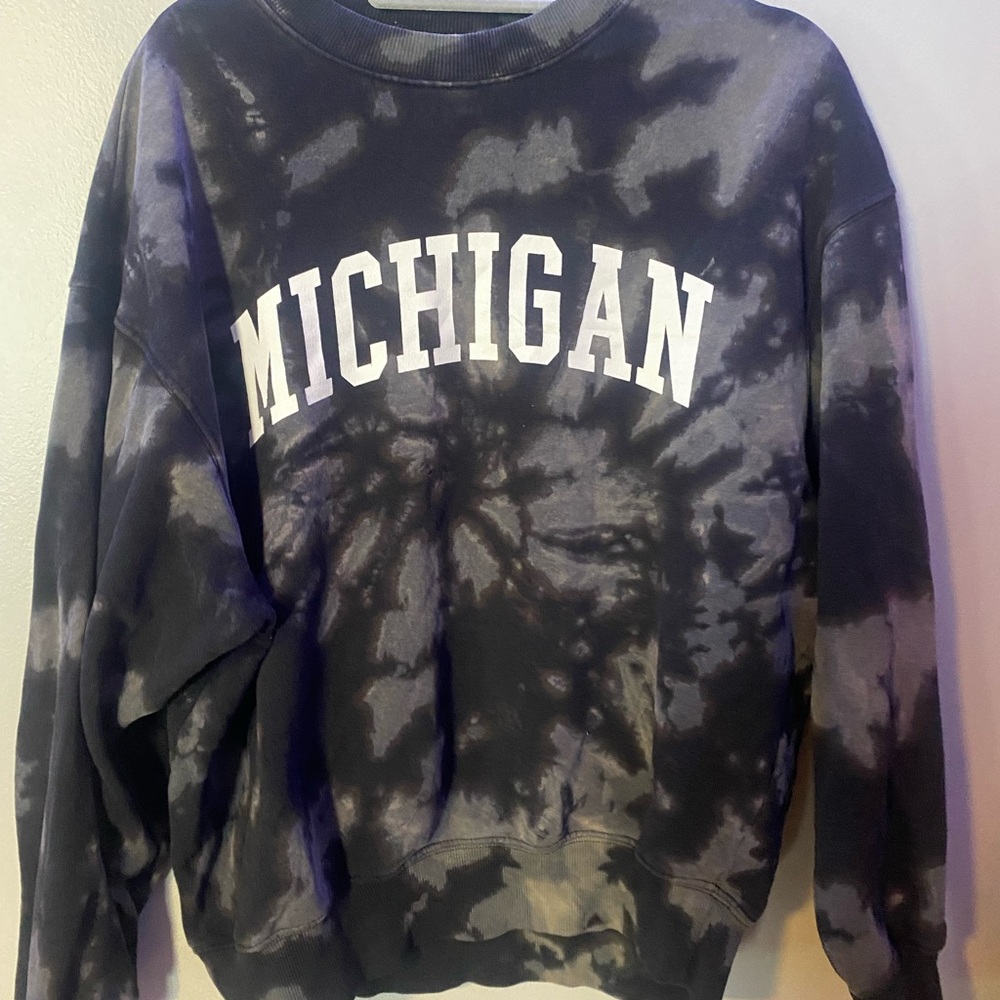 Michigan crew neck